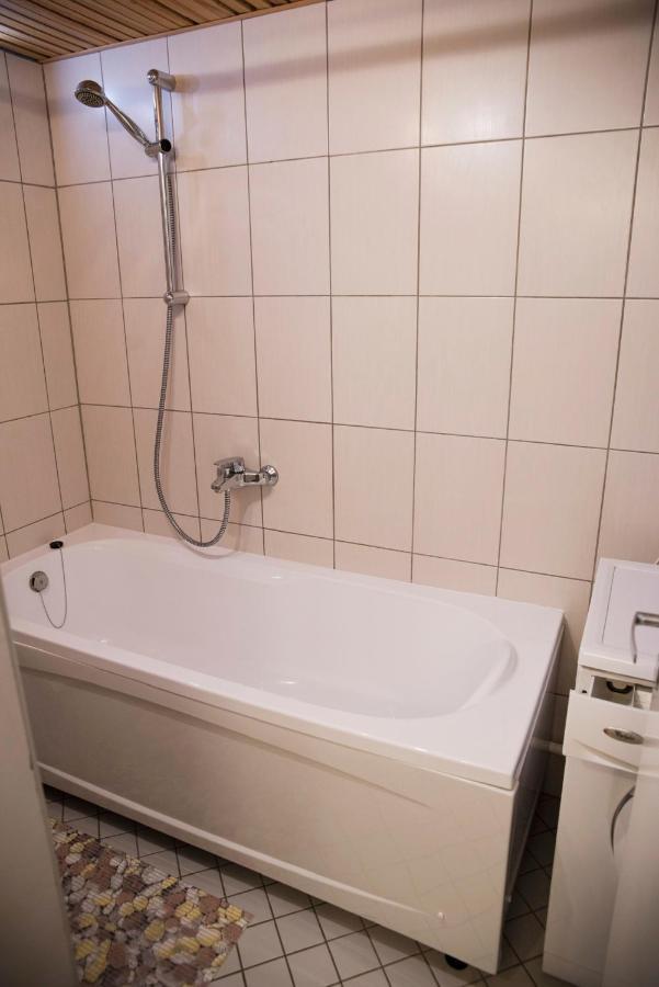 Papiniidu Studio Apartments Пярну Экстерьер фото